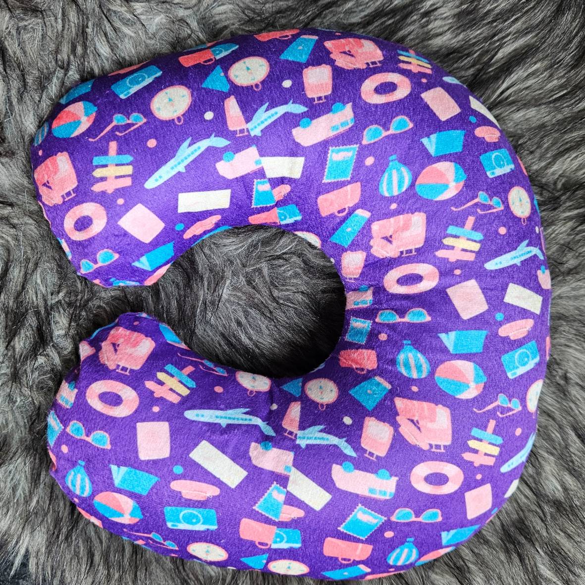 Reader s Travel Pillow Awwrange